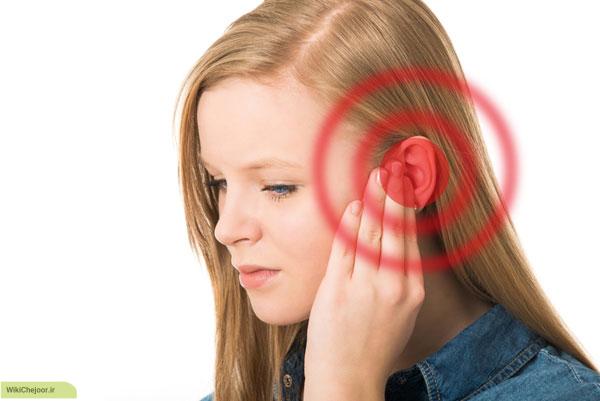 چگونه کندرودرماتیت ندولر مزمن در گوش ایجاد می شود