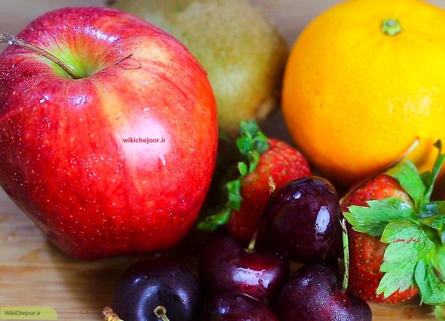 چگونه سالاد میوه تازه و خوشمزه ای درست کنیم؟